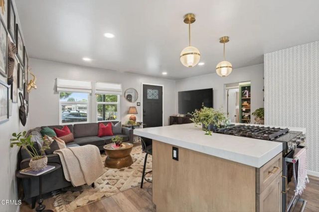 103 Comstock Drive, Ventura, CA 93001