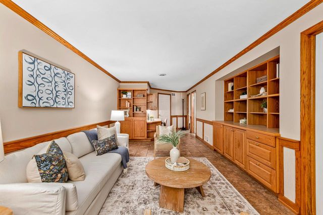 14530 Lindsay DRIVE, Brookfield, WI 53005