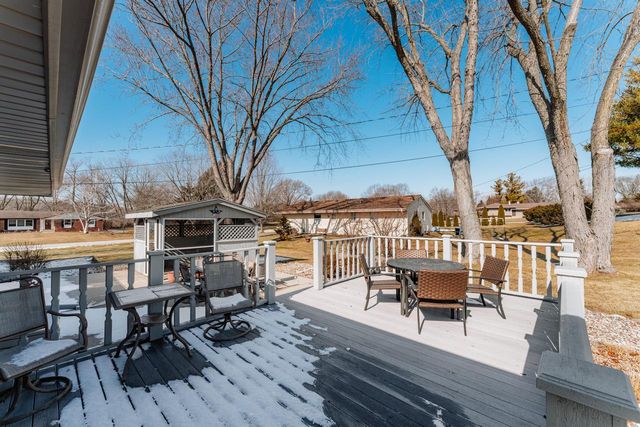 14530 Lindsay DRIVE, Brookfield, WI 53005