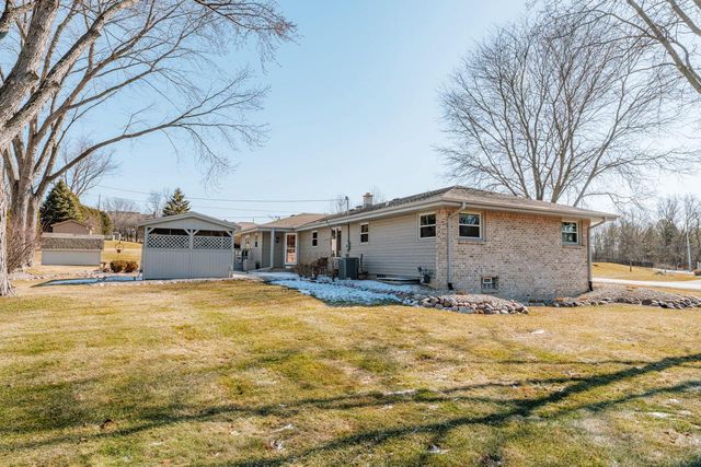 14530 Lindsay DRIVE, Brookfield, WI 53005