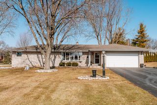 14530 Lindsay DRIVE, Brookfield, WI 53005