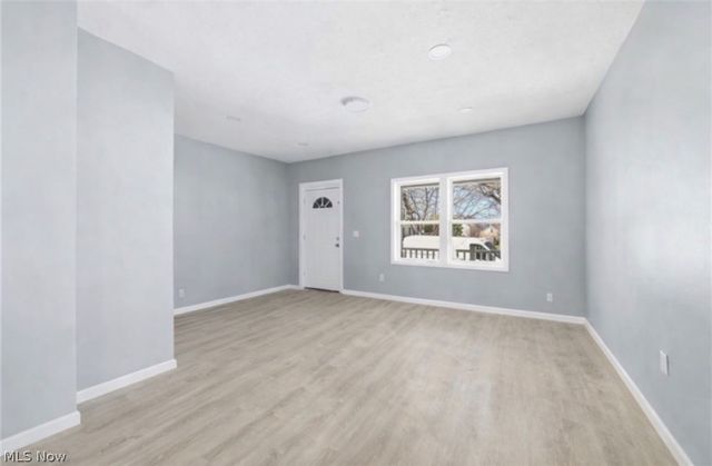 3237 Seymour Avenue, Cleveland, OH 44113