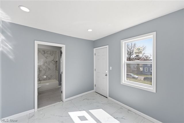 3237 Seymour Avenue, Cleveland, OH 44113