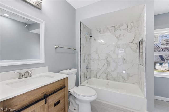 3237 Seymour Avenue, Cleveland, OH 44113