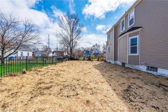 3237 Seymour Avenue, Cleveland, OH 44113