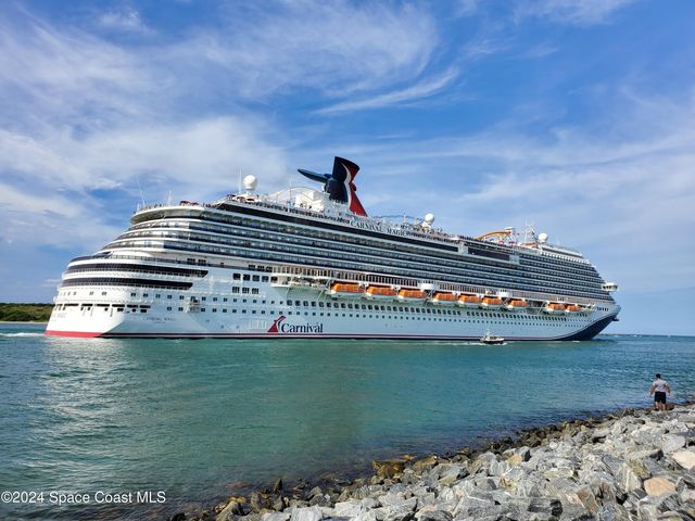 410 Oriole Lane, Indialantic, FL 32903