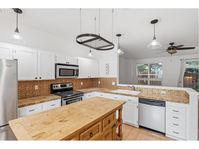 11965 Sw SAGEHEN St, Beaverton, OR 97007