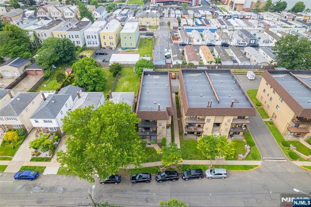 192 25th Street 2A, Bayonne, NJ 07002