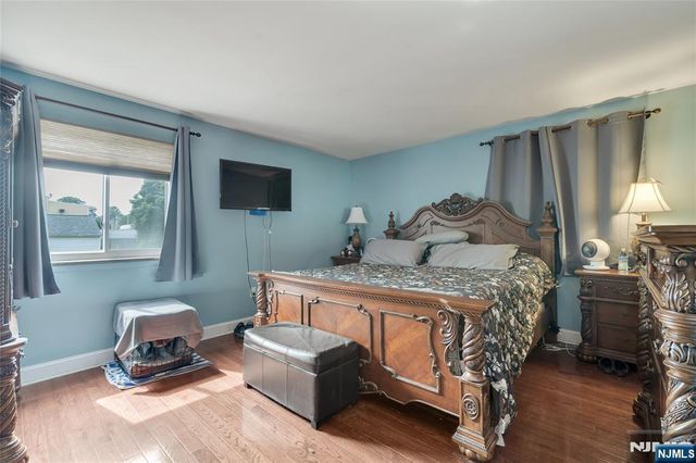 192 25th Street 2A, Bayonne, NJ 07002