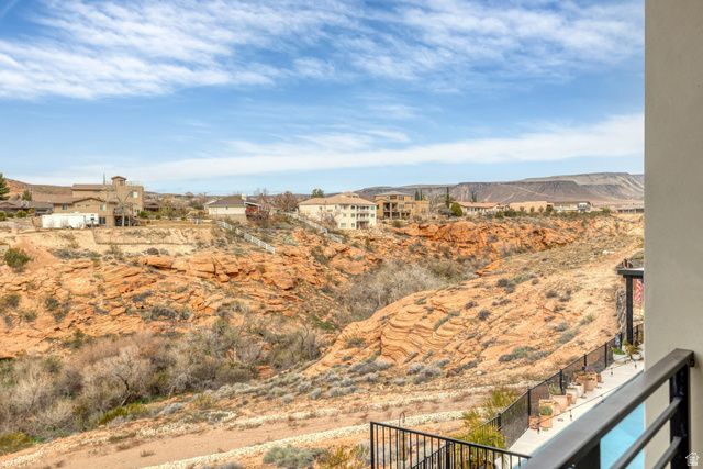 801 N CAMINO PICO, Washington, UT 84780