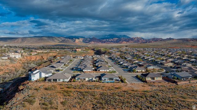 801 N CAMINO PICO, Washington, UT 84780