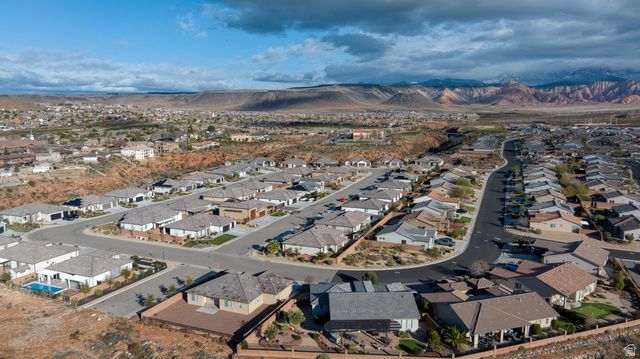 801 N CAMINO PICO, Washington, UT 84780