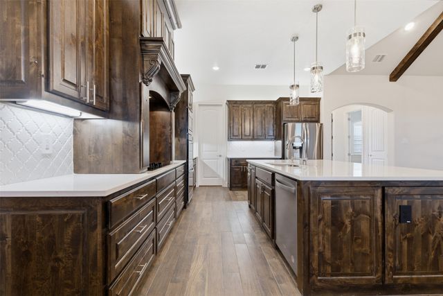 429 Hartley Way, Azle, TX 76020