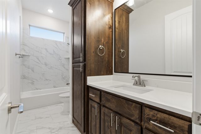 429 Hartley Way, Azle, TX 76020