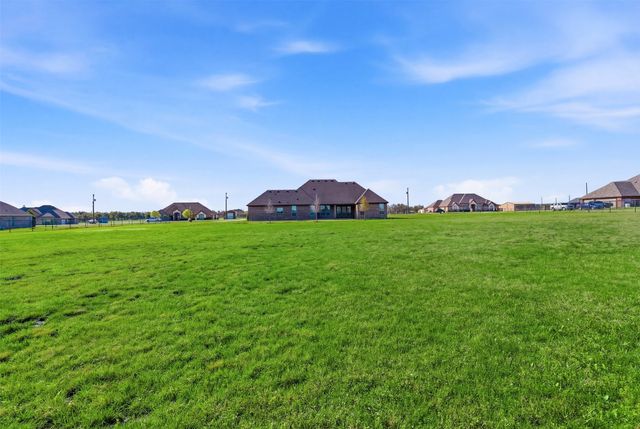 429 Hartley Way, Azle, TX 76020