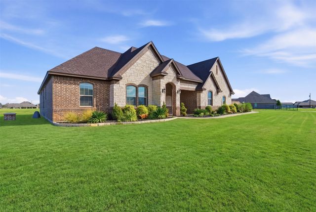 429 Hartley Way, Azle, TX 76020