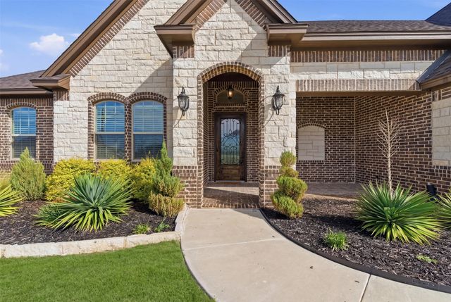 429 Hartley Way, Azle, TX 76020
