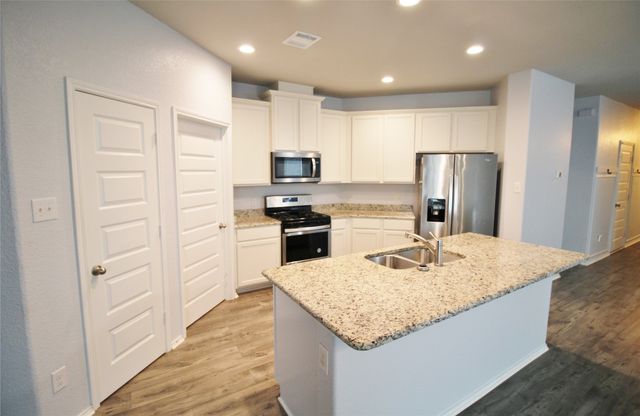 2139 Mossbrook Drive, Royse City, TX 75189