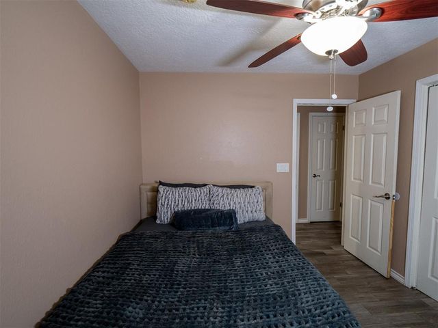 2109 Bois De Arc Circle, Norman, OK 73071
