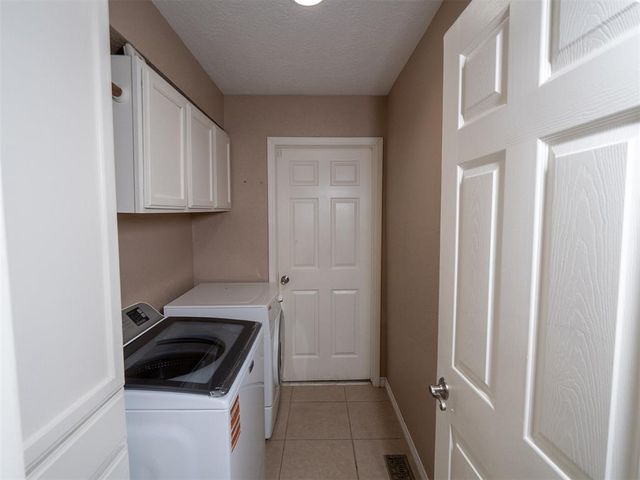 2109 Bois De Arc Circle, Norman, OK 73071
