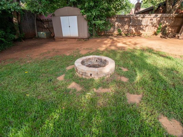 2109 Bois De Arc Circle, Norman, OK 73071