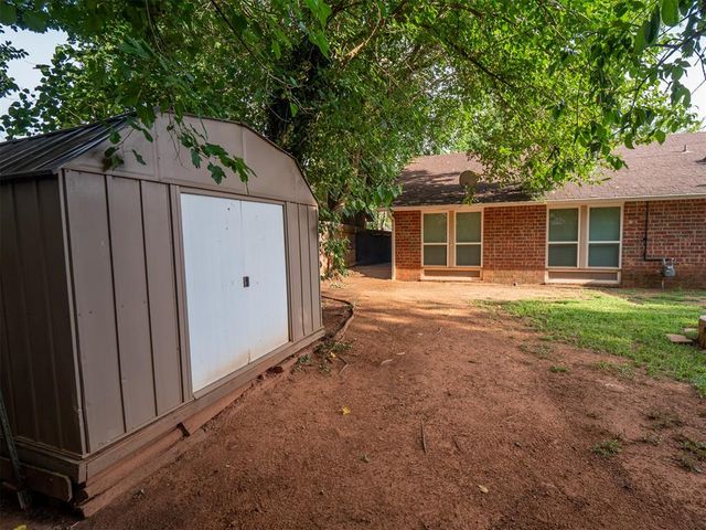 2109 Bois De Arc Circle, Norman, OK 73071