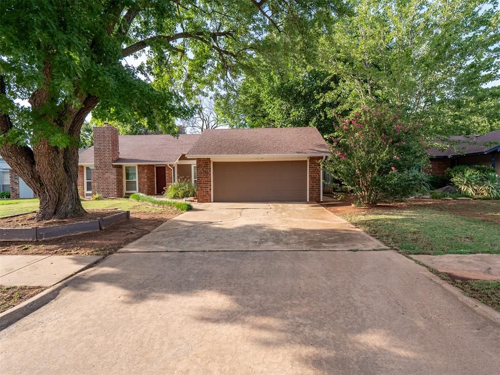 2109 Bois De Arc Circle, Norman, OK 73071