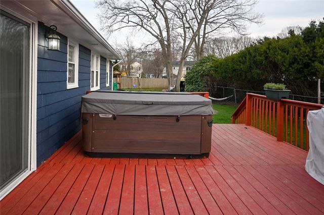 62 Canonchet Trail, Cranston, RI 02921