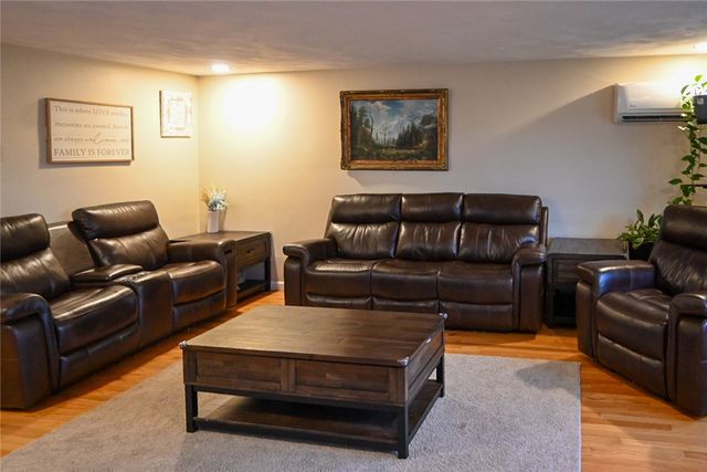 62 Canonchet Trail, Cranston, RI 02921