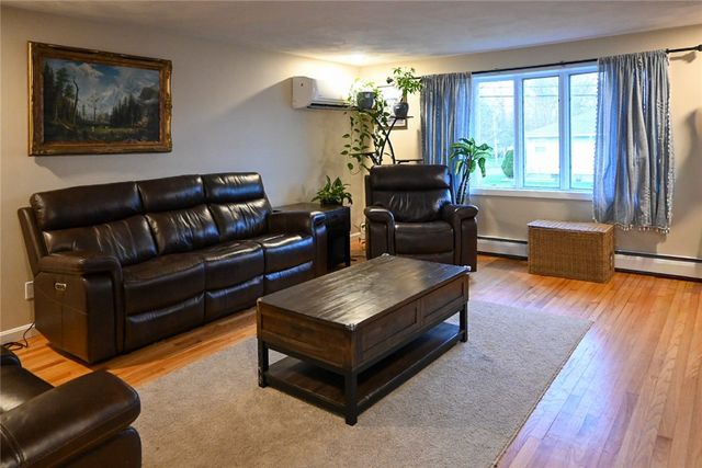 62 Canonchet Trail, Cranston, RI 02921