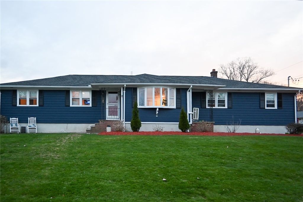 62 Canonchet Trail, Cranston, RI 02921