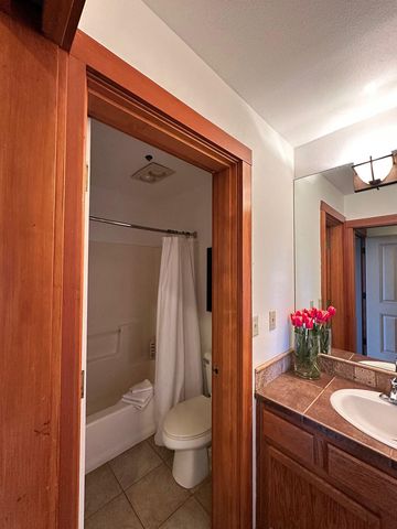 18575 SW Century Drive 2035, 2036, Bldg. 20, Bend, OR 97702