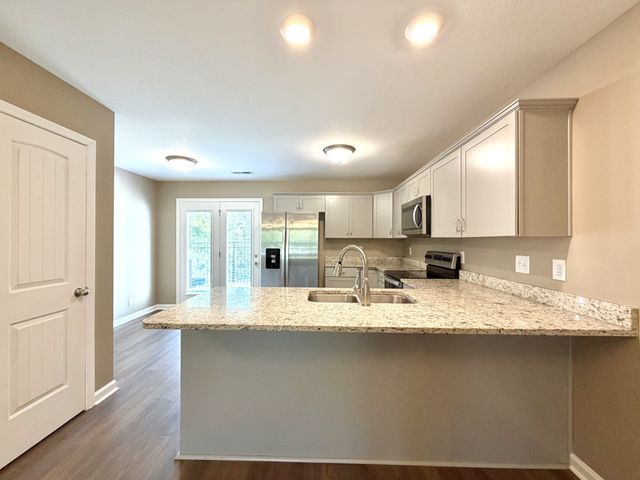 955 Big Sky Dr Apt D, Clarksville, TN 37040