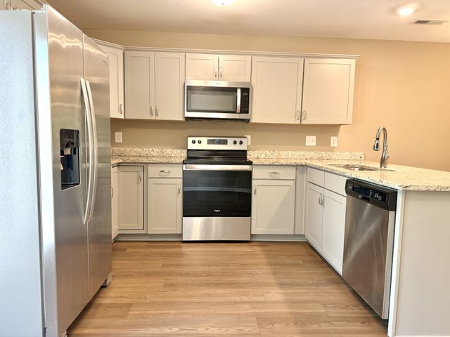 955 Big Sky Dr Apt D, Clarksville, TN 37040