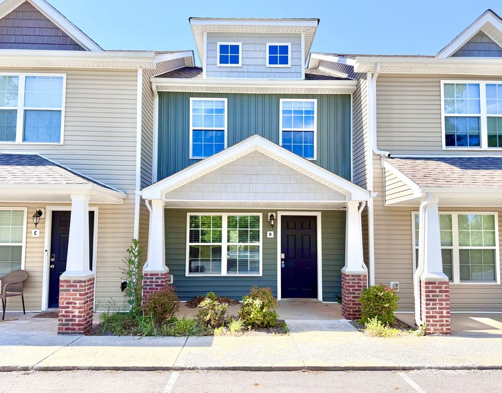 955 Big Sky Dr Apt D, Clarksville, TN 37040