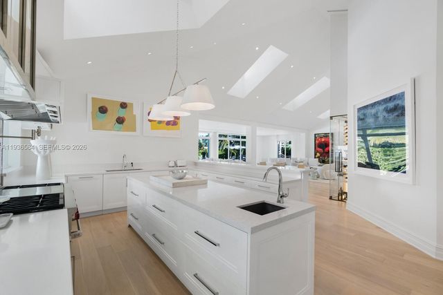 761 Buttonwood Ln, Miami, FL 33137