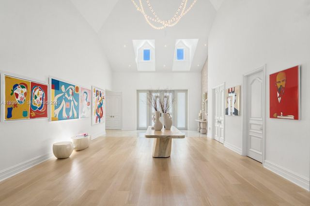 761 Buttonwood Ln, Miami, FL 33137