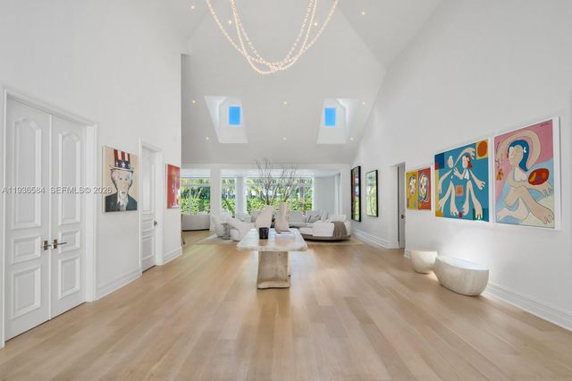 761 Buttonwood Ln, Miami, FL 33137