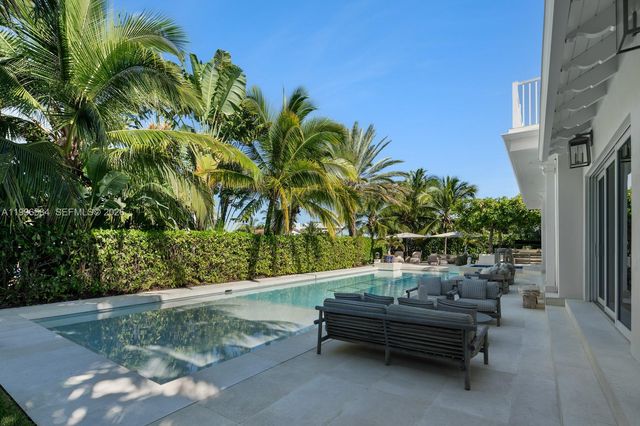 761 Buttonwood Ln, Miami, FL 33137