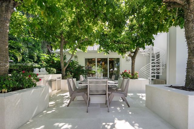 761 Buttonwood Ln, Miami, FL 33137