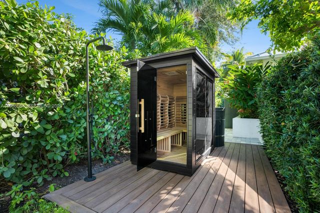 761 Buttonwood Ln, Miami, FL 33137