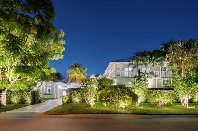 761 Buttonwood Ln, Miami, FL 33137