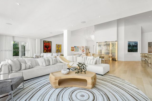 761 Buttonwood Ln, Miami, FL 33137