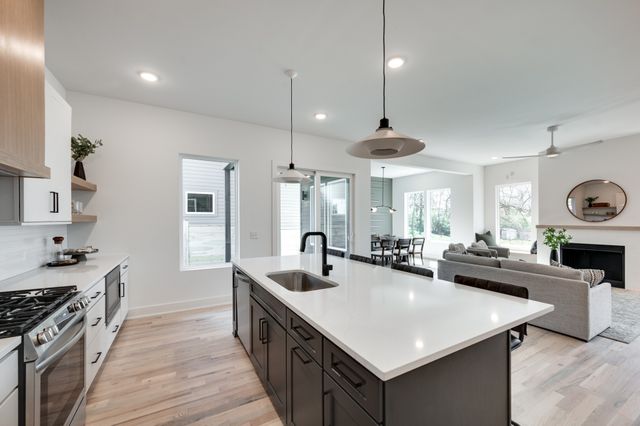 1915 Scott Ave, Nashville, TN 37206