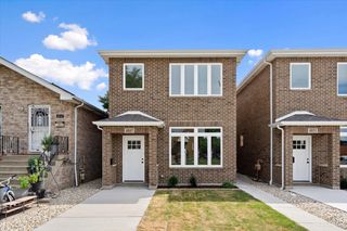 4851 S Ridgeway Avenue, Chicago, IL 60632