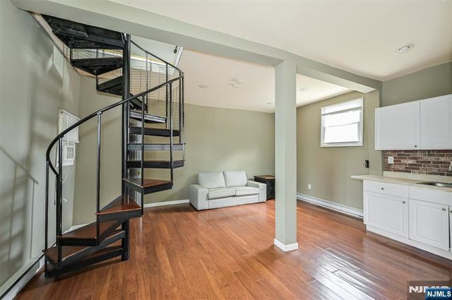 252-258 Degraw Avenue, Teaneck, NJ 07666