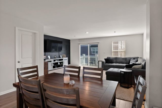 10743 Violette Way, St. John, IN 46373