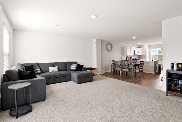 10743 Violette Way, St. John, IN 46373