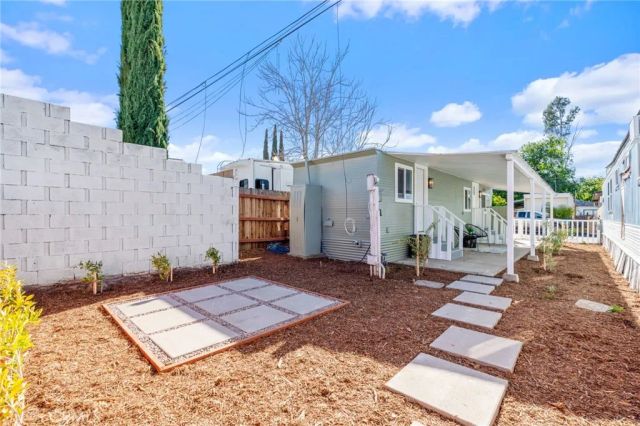 26135 Baseline 18, Highland, CA 92346
