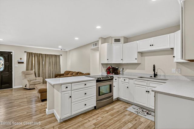 1395 Ashwood Drive, Melbourne, FL 32935